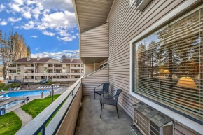 Poolside Condo Right By The Shores Of Lake Tahoe Condo